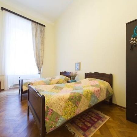 Apartment On Tabidze 3/5 Тбілісі Екстер'єр фото