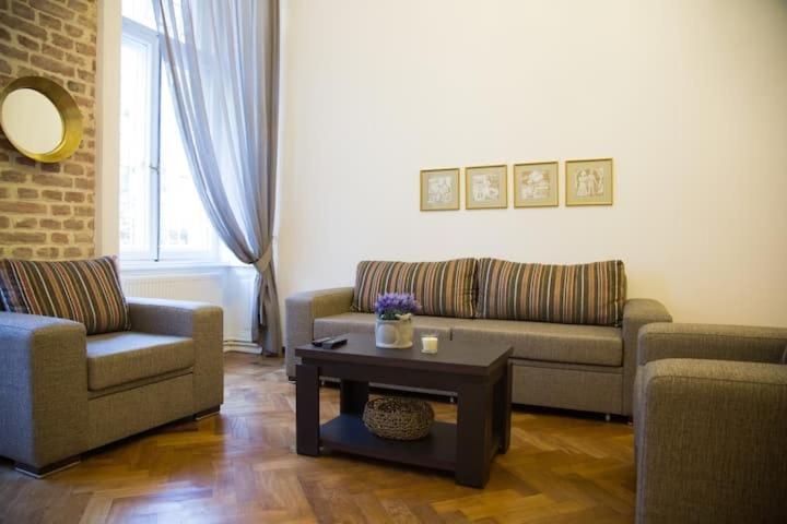 Apartment On Tabidze 3/5 Тбілісі Екстер'єр фото
