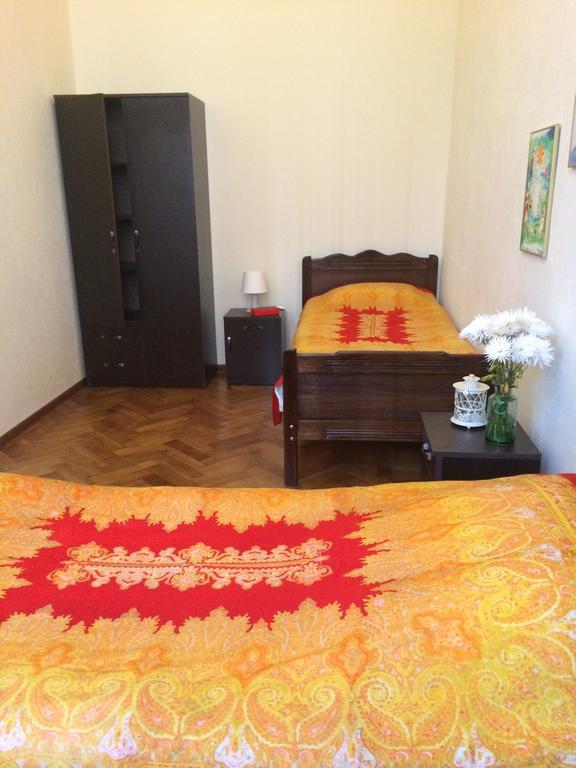 Apartment On Tabidze 3/5 Тбілісі Номер фото