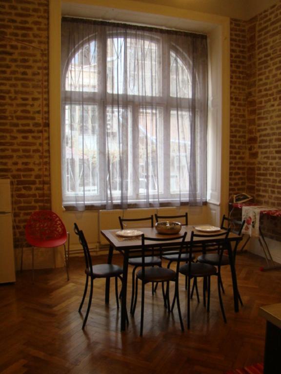 Apartment On Tabidze 3/5 Тбілісі Екстер'єр фото